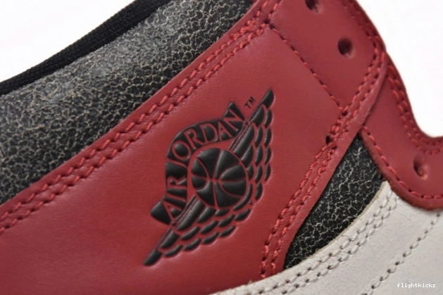 Jordan Chicago High 1 Retro DZ5485-612 Lost Found OG and 1116